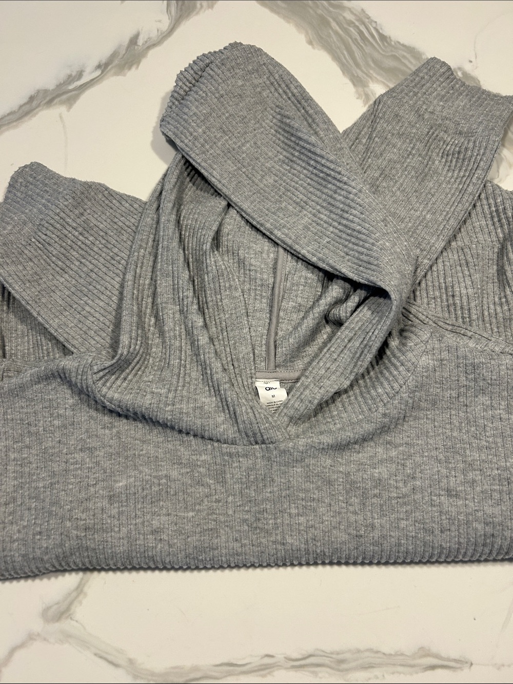 ALO Gray Ribbed Cropped Hoodie & Jogger Set - Picture 3 of 7